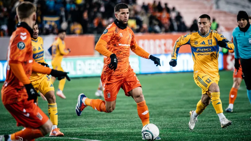 Marko Jevremović i sasvim levo – Anhel Korea (©Audrey Magny)