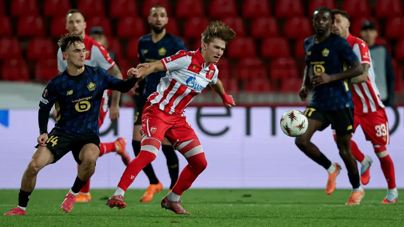 Marijus Broholm (Lil) i Vasilije Kostov (Crvena zvezda)