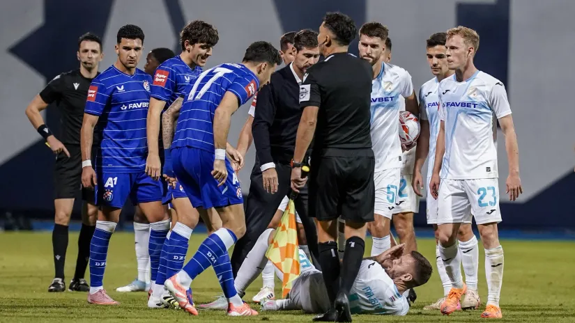 Fudbaleri Dinama i Rijeke (©Guliver/Luka Kolanović)