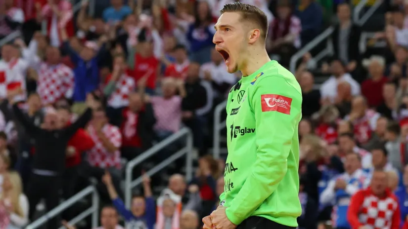 Dominik Kuzmanović (©Reuters)