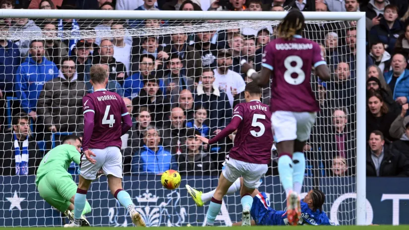 Detalj sa utakmice Čelsi - Barnli (©Reuters)