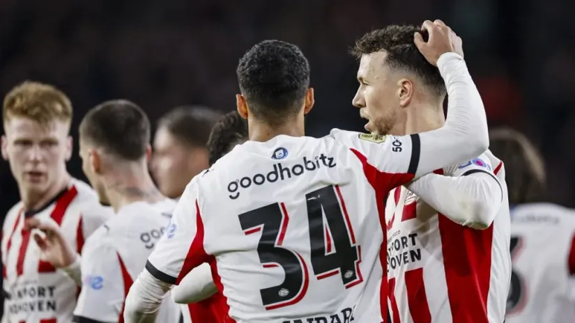 Slavlje PSV-a (©AFP)