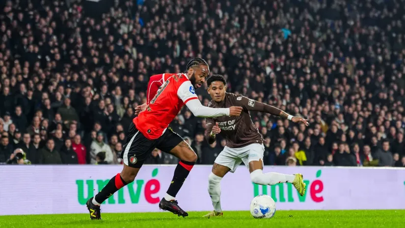 Rahim Sterling u dresu Fajenorda (©Tom Bode/Guliver)