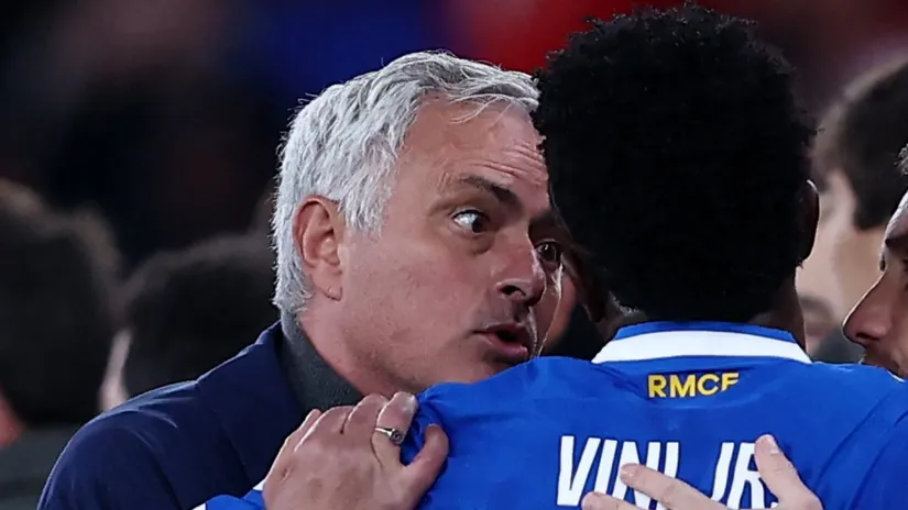 Žoze Murinjo i Vinisijus (©Reuters)