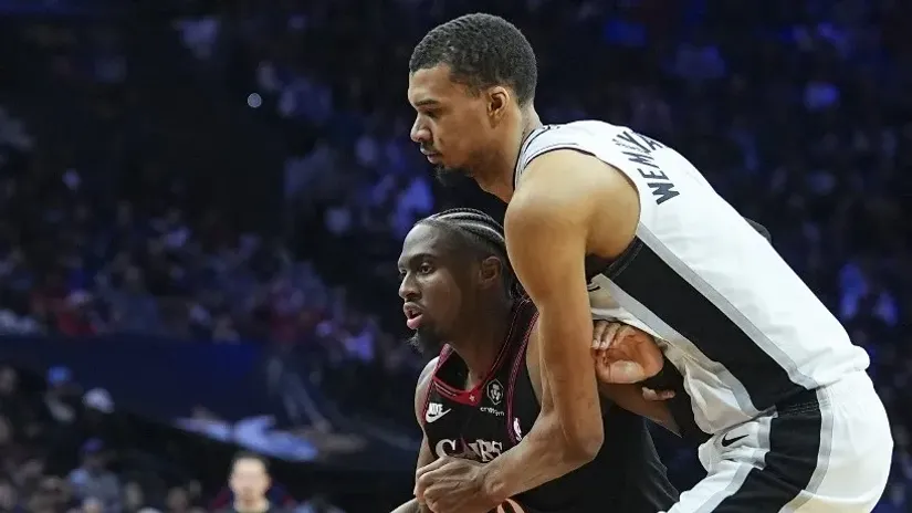 Tajris Maksi i Viktor Vembanjama (AFP)