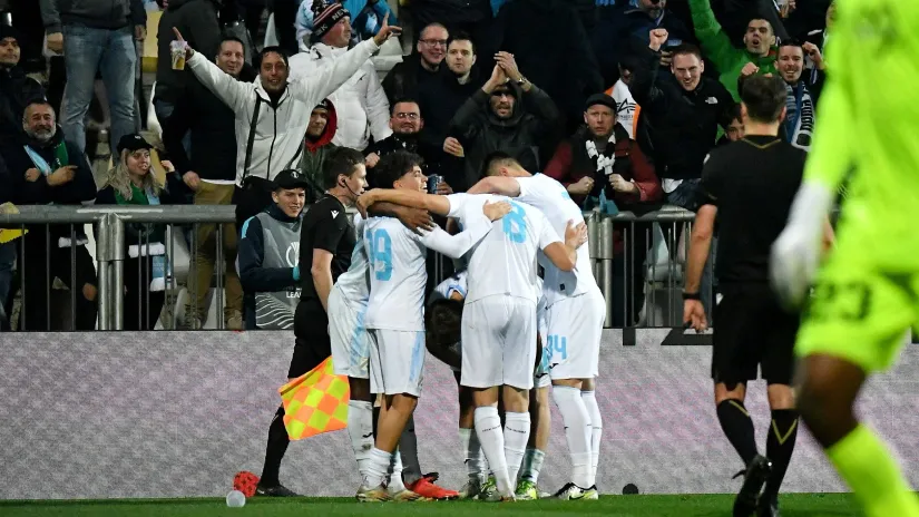 Fudbaleri Rijeke slave gol protiv Omonije (©Guliver/Damir Skomrlj)