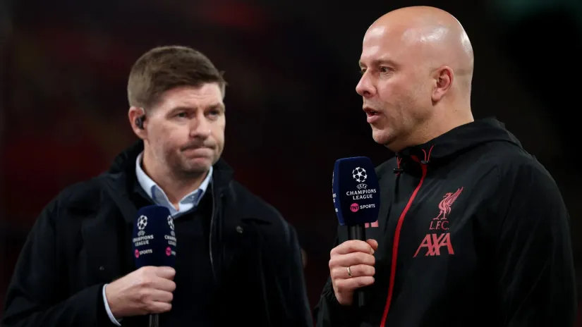 Stiven Džerard i Arne Slot (©Reuters)