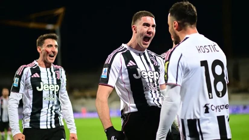 Dušan Vlahović i Filip Kostić (©Reuters)