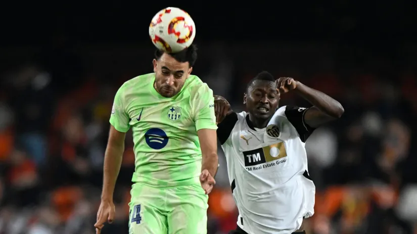 Umar Sadik (desno), napadač Valensije (©Reuters)