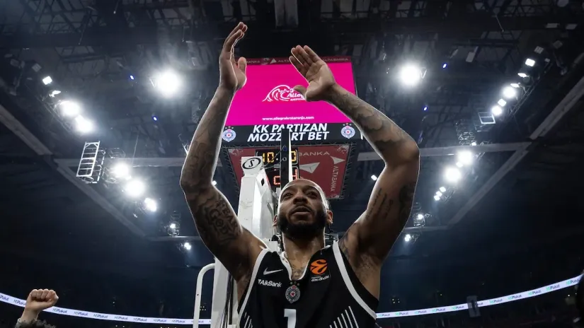 Karlik Džons (Starsport)