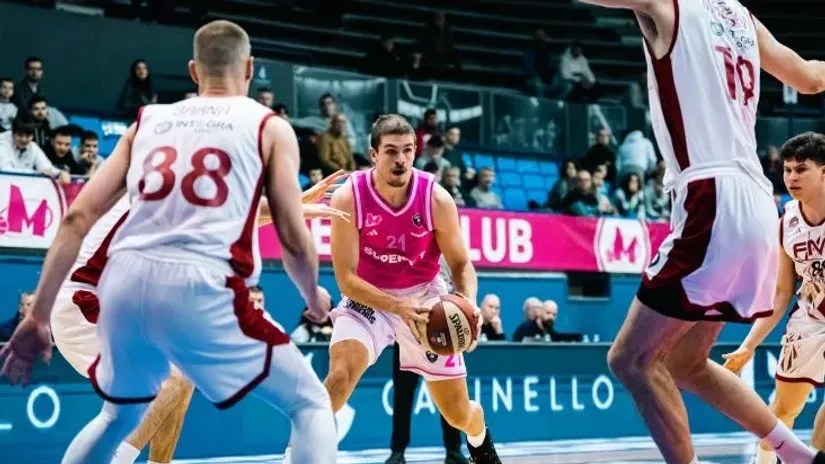 Nikola Đurišić u akciji (ABA liga)