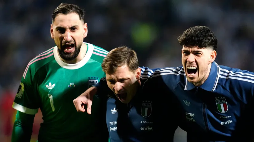 Italijani tokom intoniranja himne (©Reuters)