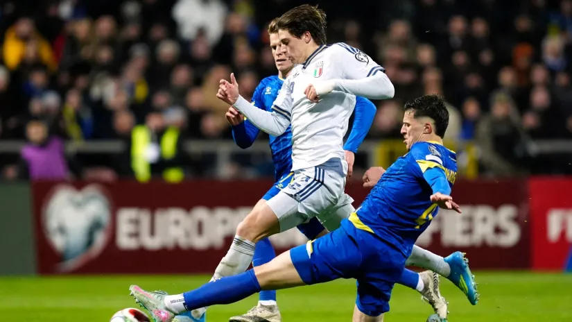 ©Reuters (Marko Palestra u duelu sa Tarikom Muharemovićem)