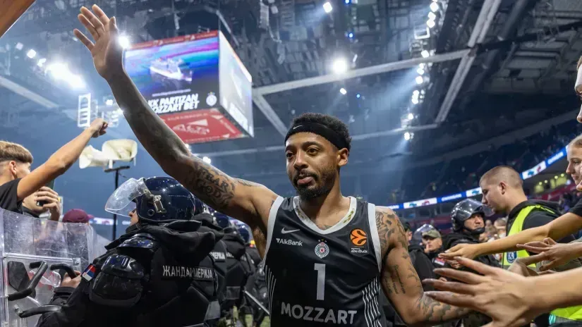 Karlik Džons (© Starsport)