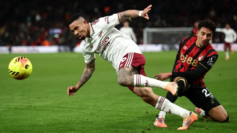 Gabrijel Žezus (Arsenal) i Džejms Hil (Bornmut)