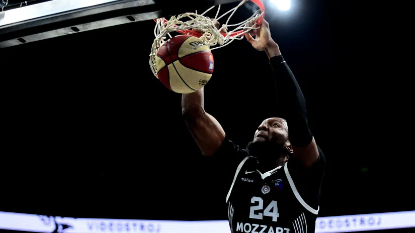 Bruno Fernando (©Starsport)