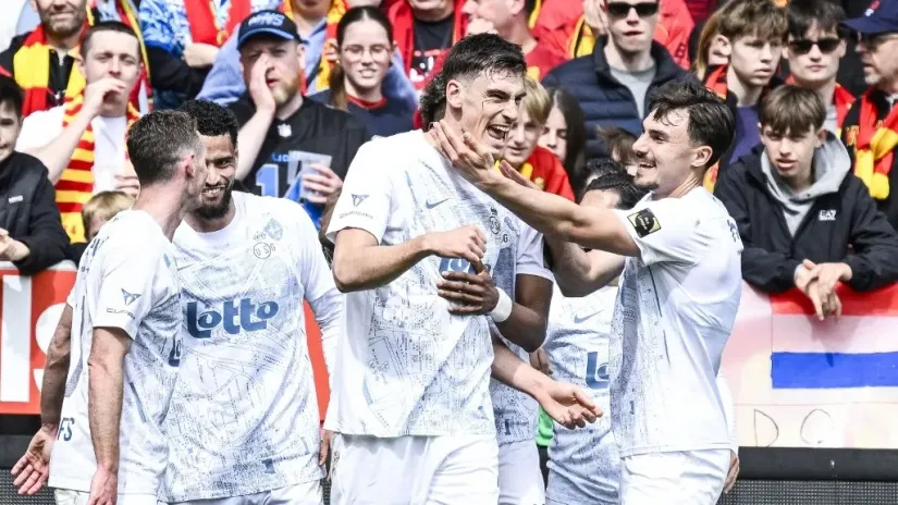 Ros Sajks sa saigračima (©AFP)