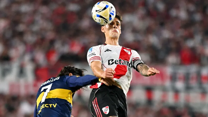 Lukas Martinez Kvarta u duelu sa Bokom (©Reuters)