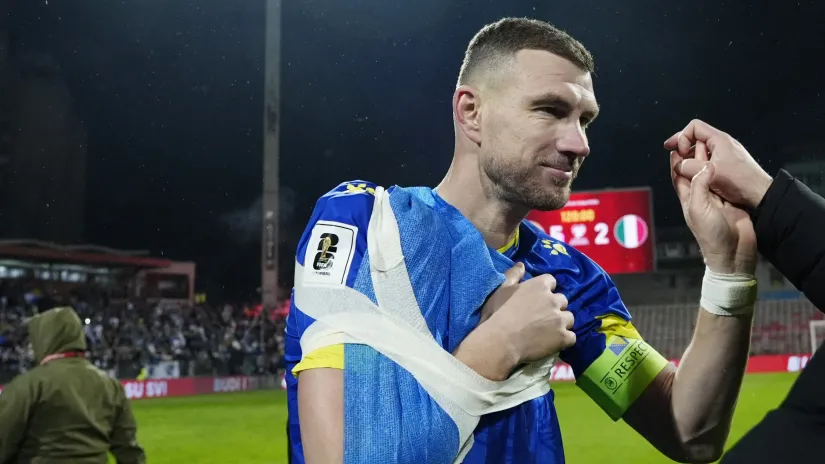 Edin Džeko zbog povrede ramena propušta i meč sa Paderbornom (©Reuters)