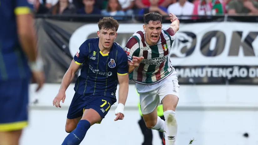 Oskar Pjetuševski i Stefan Leković (©Reuters)