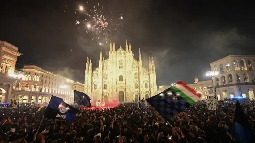 Slavlje crno-plavog dela Milana (©AFP)