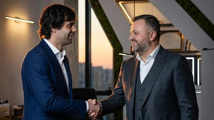 Miloš Teodosić i Željko Drčelić (©Mozzart Sport)