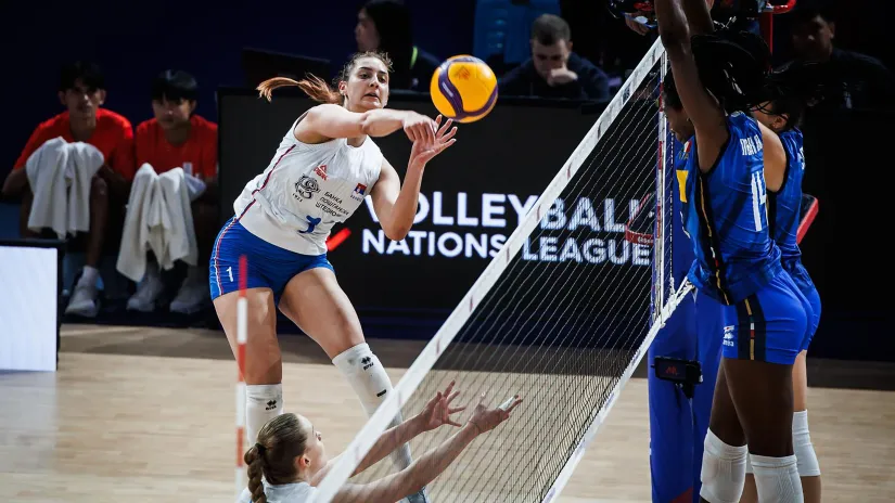 (FIVB)