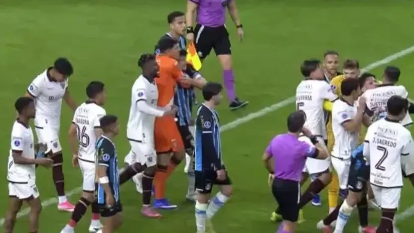 Gremio – Bolivar, tuča (Screenshot)