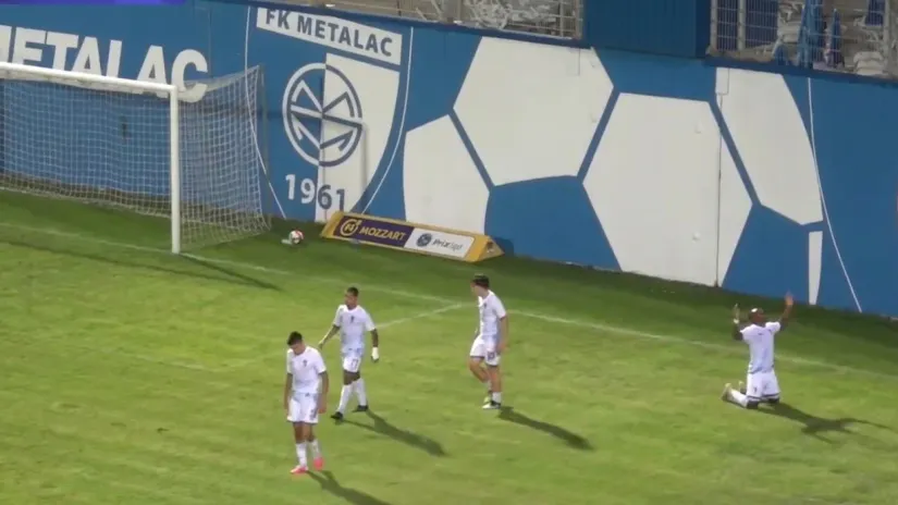 Hoze Mulato (desno) proslavlja vodeći pogodak u Gornjem Milanovcu (©YouTube)