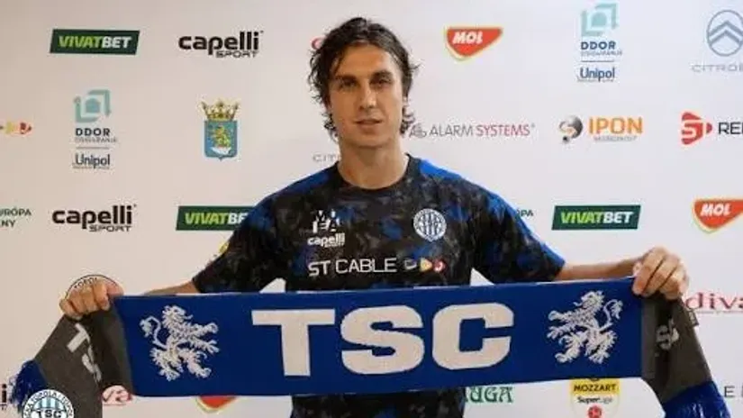 Nemanja Nikolić (©Instagram/TSC)