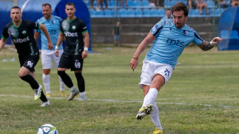 Volkov u dresu Rada (© Starsport)
