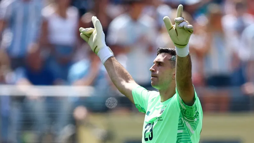 Emilijano Martinez (©Reuters)