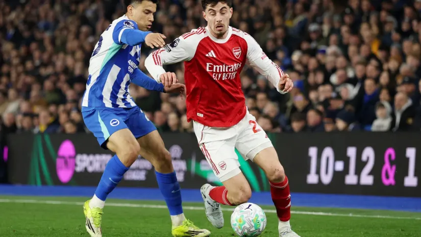 Dijego Gomez (Brajton) i Kaj Haverc (Arsenal)