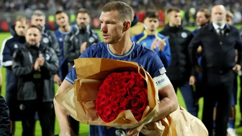©Reuters (Edin Džeko na oproštaju od reprezentacije)