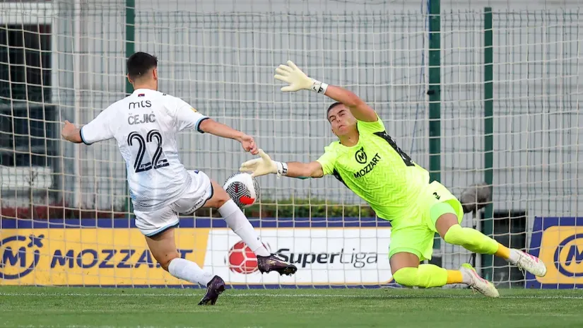 Uroš Čejić u dresu Spartaka protiv Balše Popovića (Star sport)
