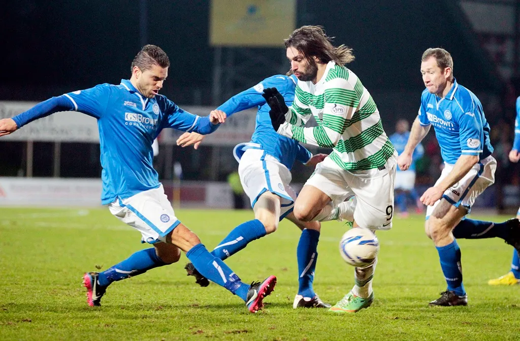 Protiv Jorgosa Samarasa u dresu Sent Džonsona (©Reuters)