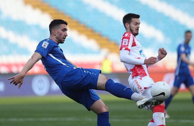 Nikola Radmanovac protiv Crvene zvezde (©MN Press)