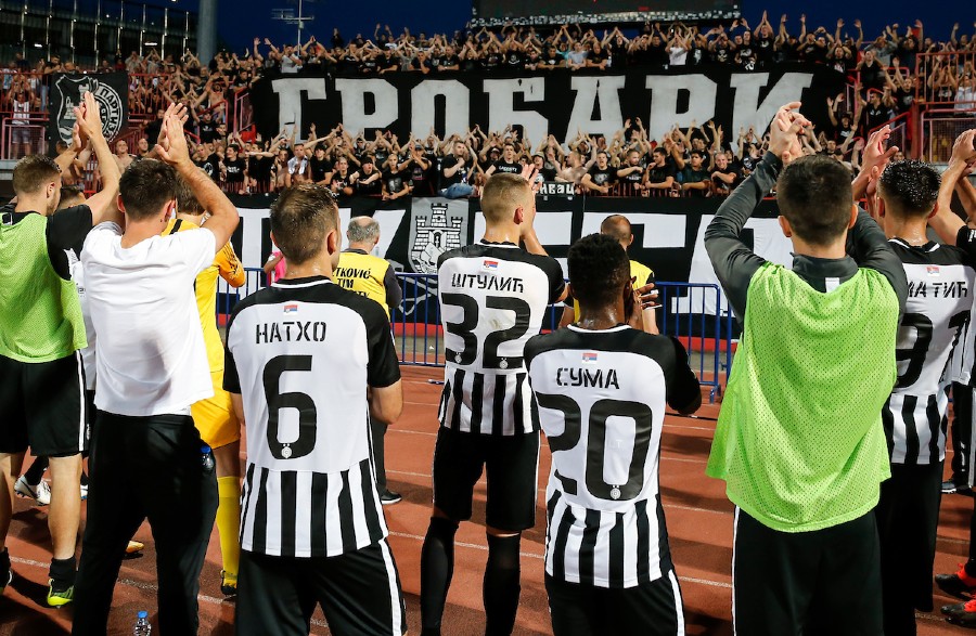 Suma i Natho u centru navijačke pažnje (© Star sport)
