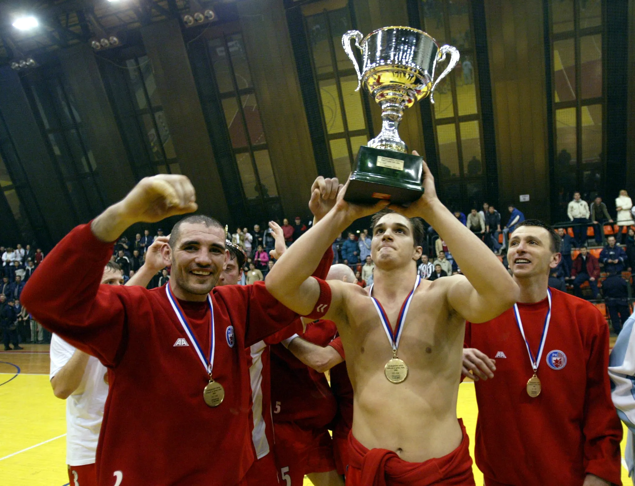 Manojlović sa trofejem Kupa Srbije (©MN Press)