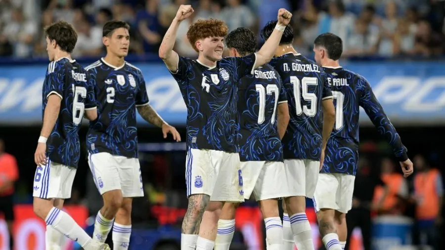 ©AFP (Valentin Barko slavi prvi gol u karijeri za Argentinu)