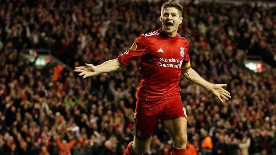 ©Reuters (Džerard daje gol Napoliju, sezona 2010/11)