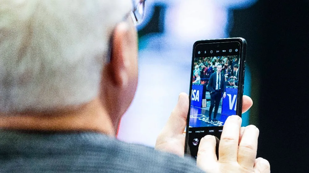 Dušan Alimpijević iz objektiva navijača (©Guliver Images/Handyphoto Chemnitz)