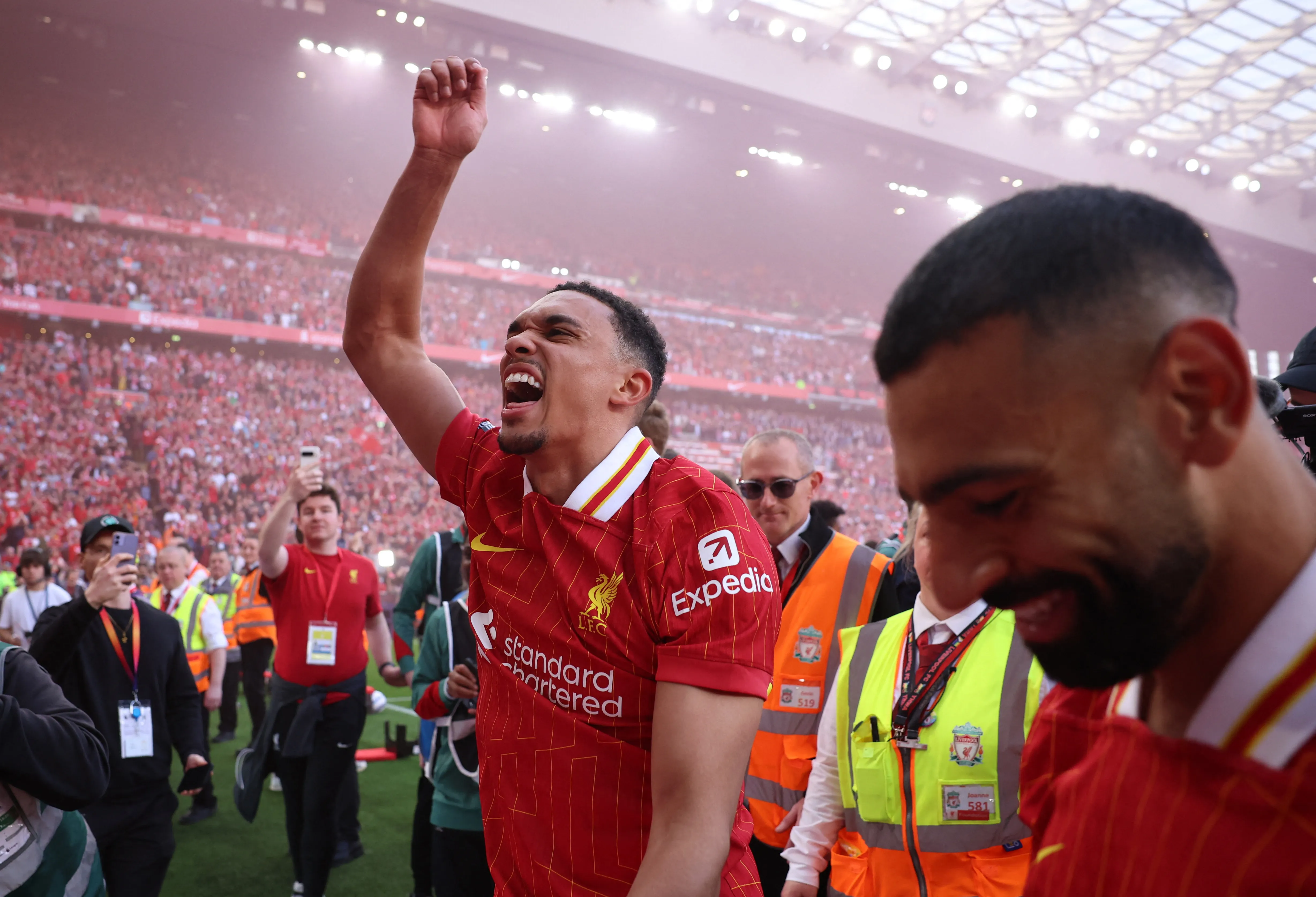 Trent na proslavi titule (Reuters)