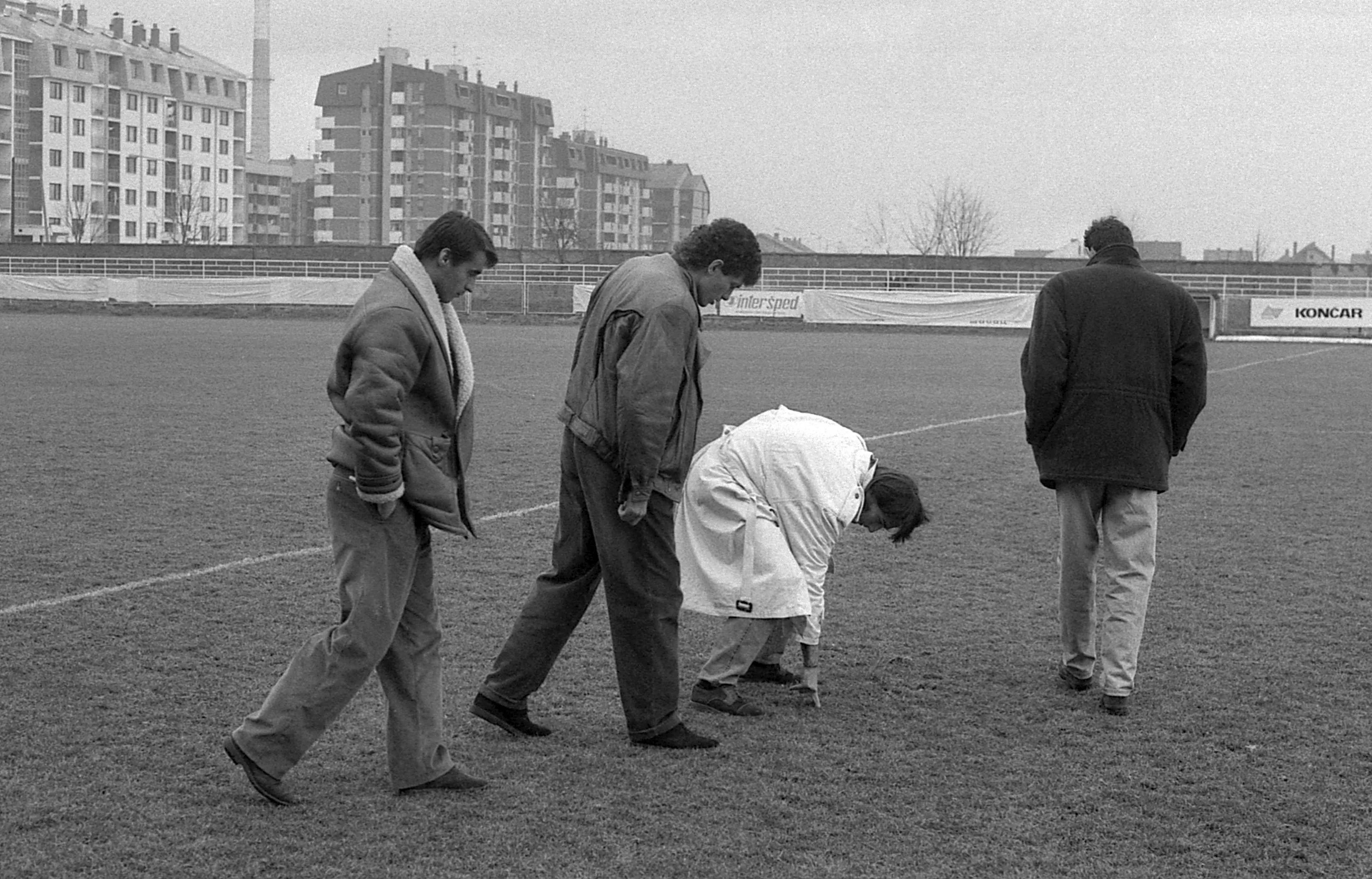 Aleksandar Đorđević, Gordan Petrić i Darko Milanič pre prijateljske utakmice u Šapcu 1991. (foto: MN Press)