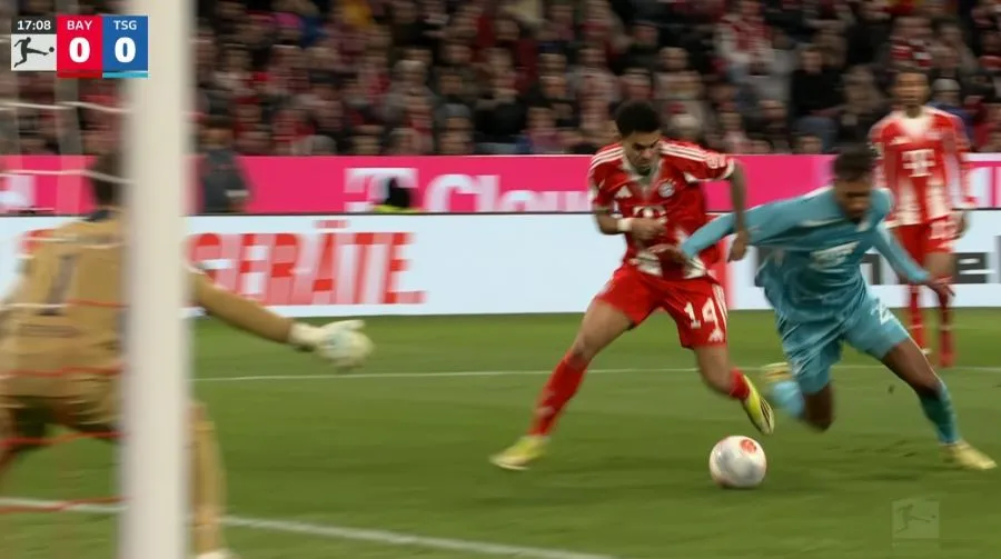 Sporni detalj (@Printscreen)