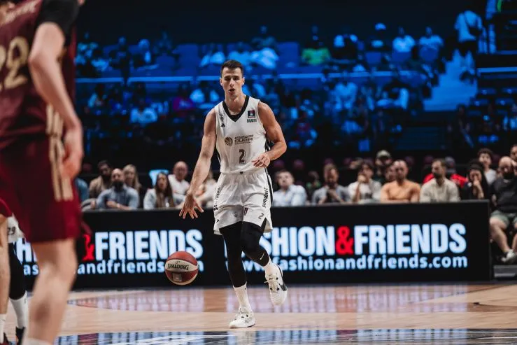Nemanja Dangubić u dresu Dubaija (FOTO: Dubai BC)