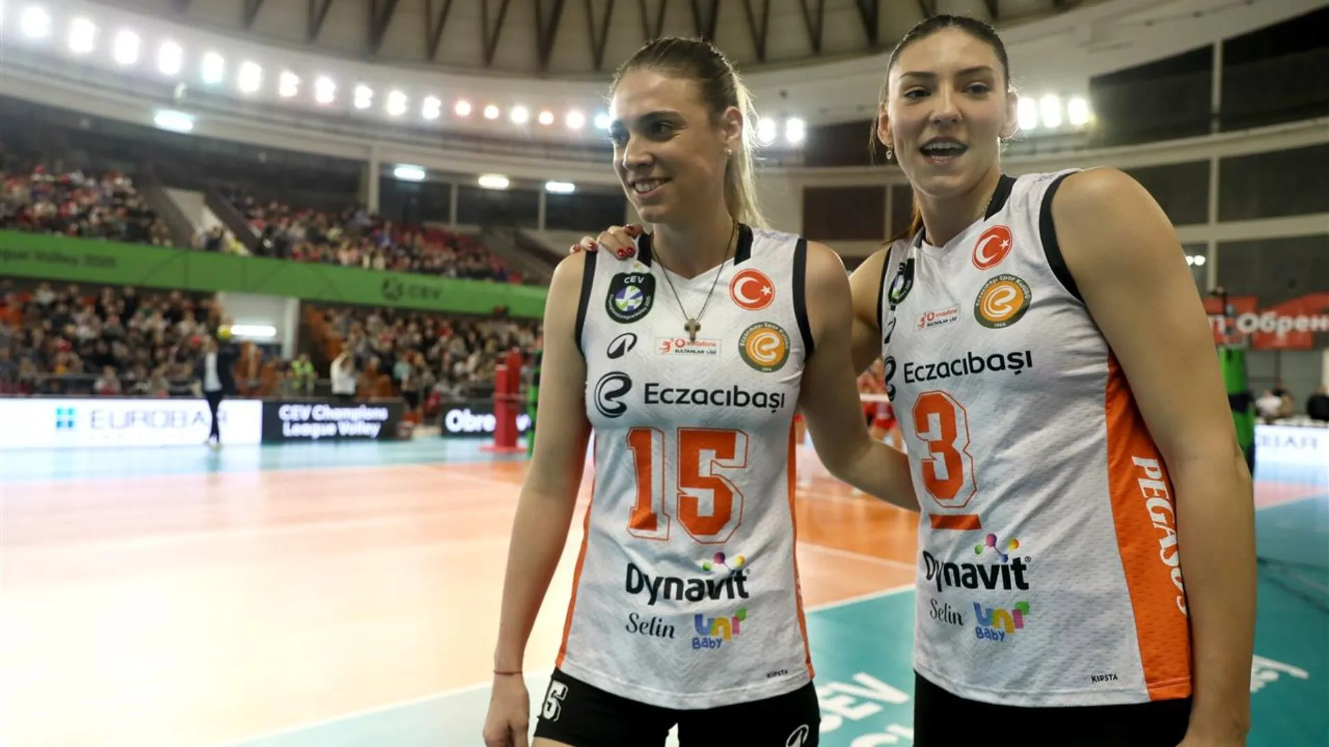 Jovana Stevanović i Tijana Bošković (© CEV)