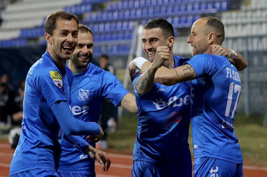 Ćirković sa svojim 'ispisnicima' iz redova Mladosti (@StarSport)