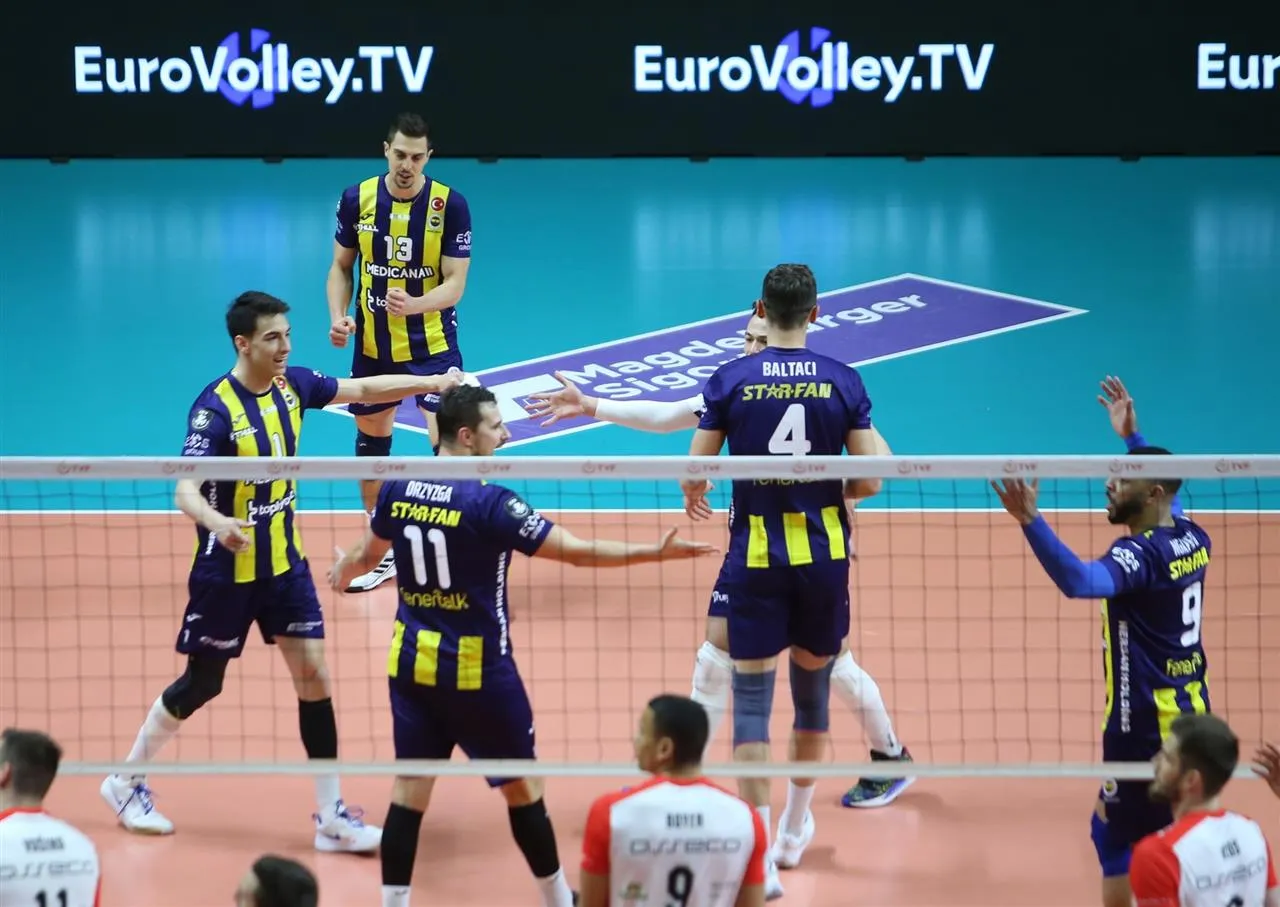 Odbojkaši Fenerbahčea (©CEV)