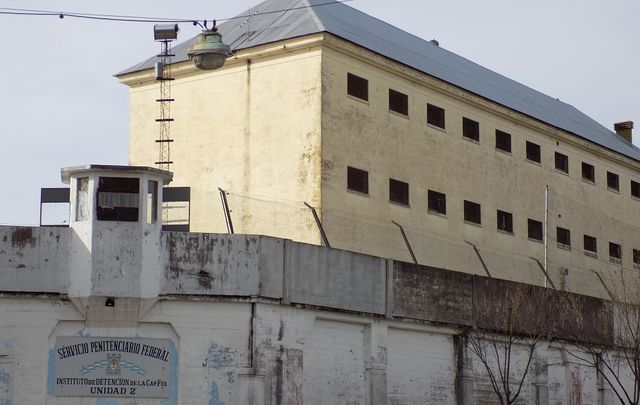 Zatvor u Devotu (©Wikipedia/Nicofava)